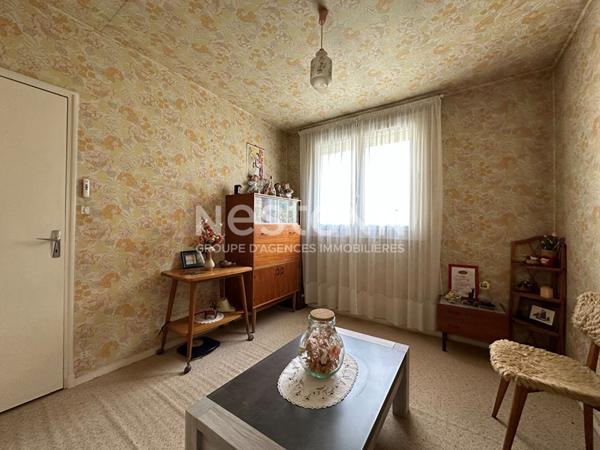 Maison très bien entretenue offrant 4 chambres !