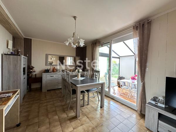 Maison très bien entretenue offrant 4 chambres !