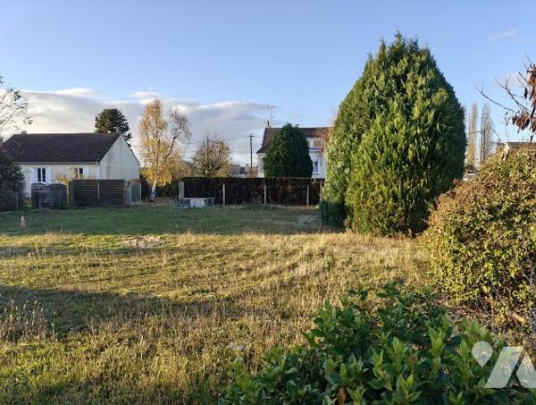 Terrain à bâtir non viabilisé sis à MAREAU AUX PRES proches écoles, crèche et commerces