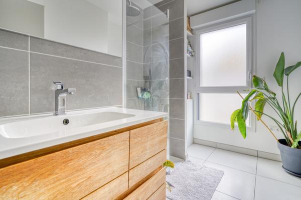 Malakoff (92240) Appartement haut de gamme en étage élevé