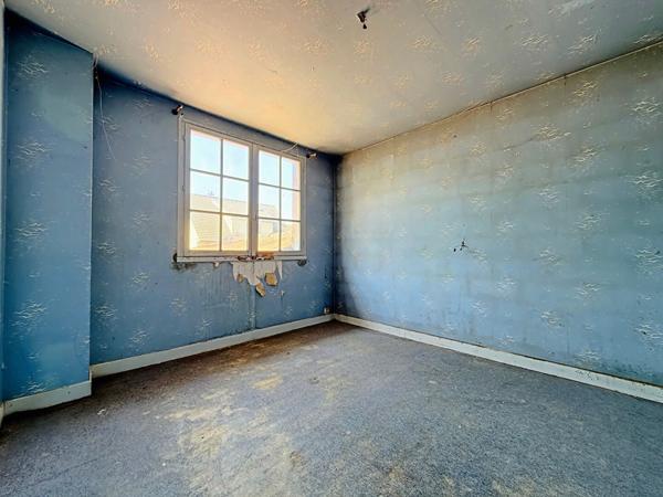 Maison spacieuse 7 pièces à rénover à Reims, idéalement située avec grand jardin