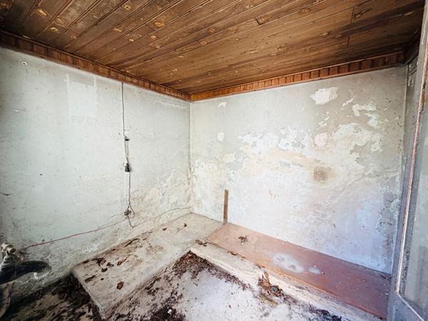 Maison spacieuse 7 pièces à rénover à Reims, idéalement située avec grand jardin