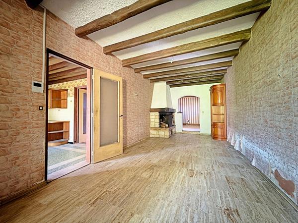 Maison spacieuse 7 pièces à rénover à Reims, idéalement située avec grand jardin