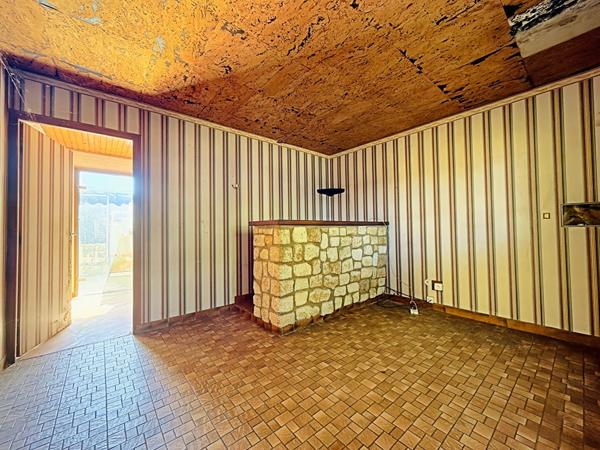 Maison spacieuse 7 pièces à rénover à Reims, idéalement située avec grand jardin