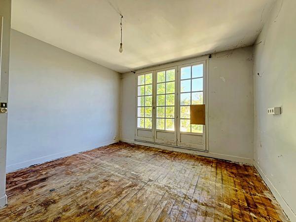 Maison spacieuse 7 pièces à rénover à Reims, idéalement située avec grand jardin