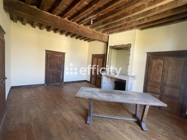 Maison 6 pièces - 243 m²