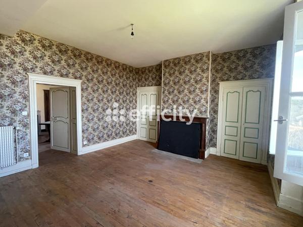 Maison 6 pièces - 243 m²