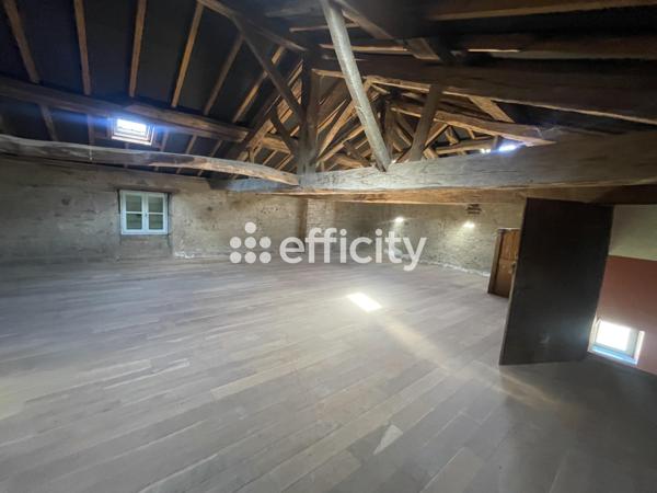 Maison 6 pièces - 243 m²