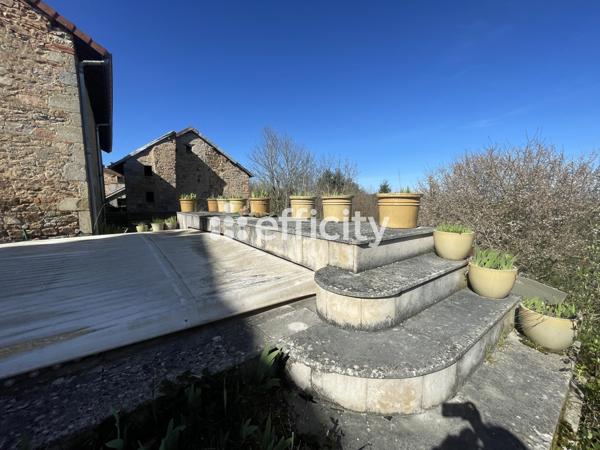 Maison 6 pièces - 243 m²