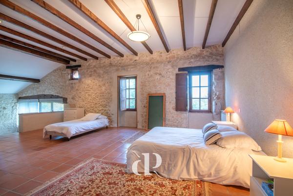 Mauvezin (32120) Un domaine intemporel en pierre blanche avec des vues panoramiques