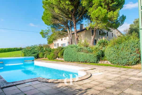 Mauvezin (32120) Un domaine intemporel en pierre blanche avec des vues panoramiques