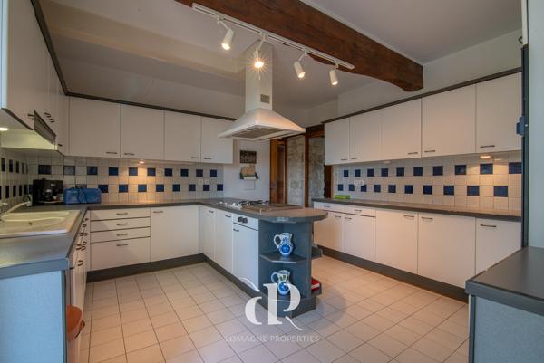 Mauvezin (32120) Un domaine intemporel en pierre blanche avec des vues panoramiques