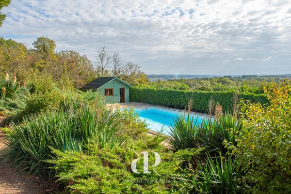 Mauvezin (32120) Un domaine intemporel en pierre blanche avec des vues panoramiques