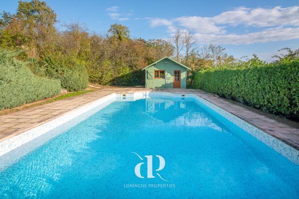 Mauvezin (32120) Un domaine intemporel en pierre blanche avec des vues panoramiques