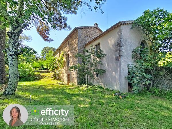 Maison
         8 pièces
        - 195 m² 250 000 € *