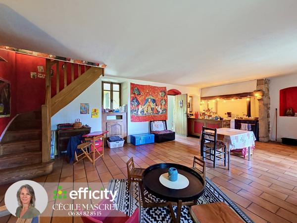 Maison
         8 pièces
        - 195 m² 250 000 € *