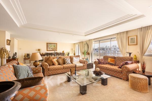 APPARTEMENT DERNIER ETAGE QUAI DU WAULT