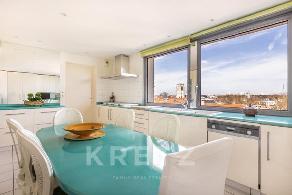 APPARTEMENT DERNIER ETAGE QUAI DU WAULT