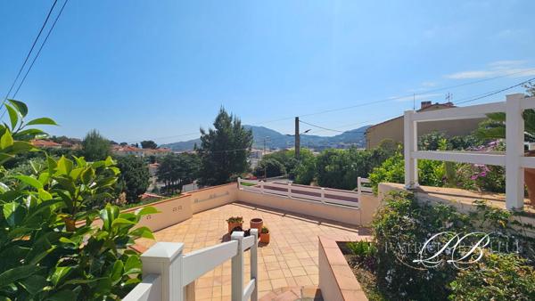Port Vendres - Villa 3 faces avec vue ,terrasses et garages