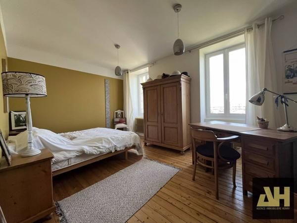 BREST ST MARC - SUPERBE MAISON BOURGEOISE- JARDIN CLOS DE MURS