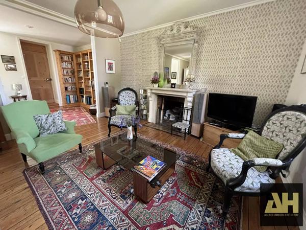 BREST ST MARC - SUPERBE MAISON BOURGEOISE- JARDIN CLOS DE MURS