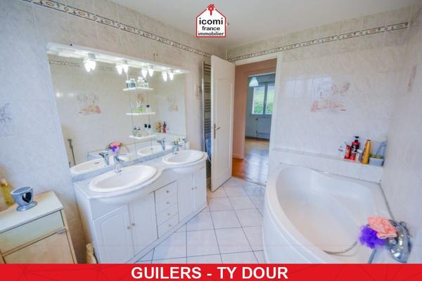 A VENDRE - MAISON INDIVIDUELLE T8 135M² - 6 CHAMBRES - DOUBLE GARAGE - SUR TERRAIN DE 2425M²