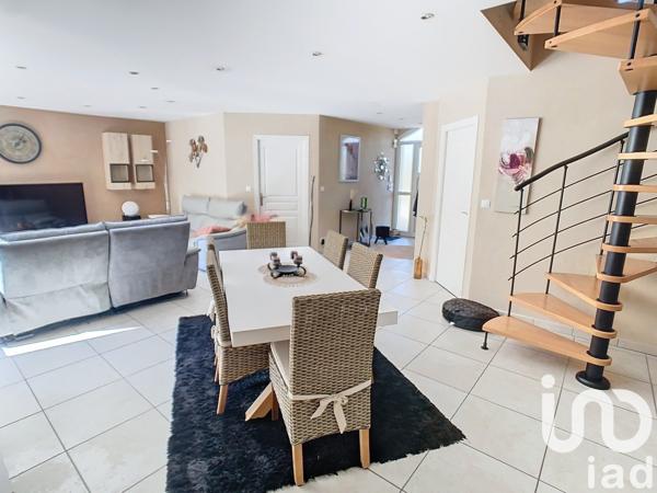 Maison d’architecte 7 pièces de 171 m² à Chamarandes-Choignes (52000)