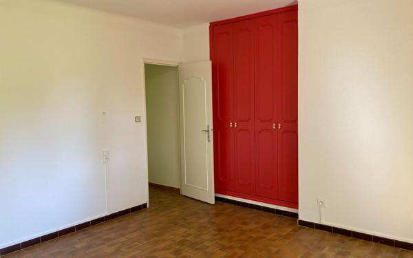 Maison à louer    5 pièces •  Le Tholonet