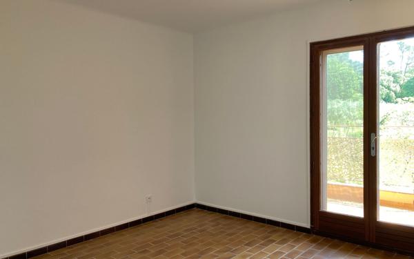 Maison à louer    5 pièces •  Le Tholonet