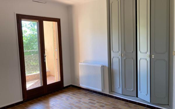 Maison à louer    5 pièces •  Le Tholonet