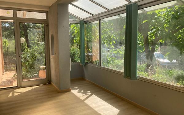 Maison à louer    5 pièces •  Le Tholonet