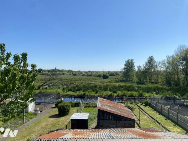 Maison avec sa levée privative