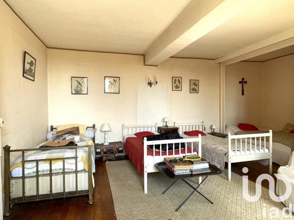 Maison 11 pièces de 239 m² à Ervy-le-Châtel (10130)