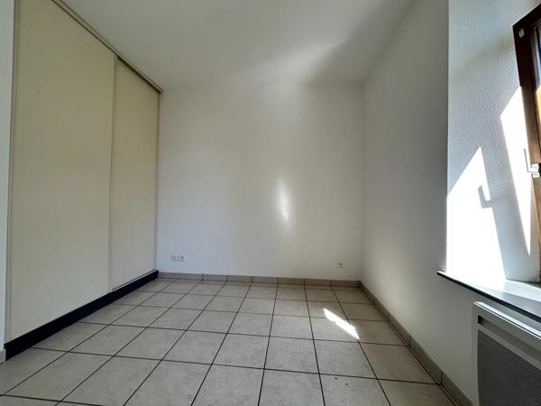 Location                                                      Appartement
                        
                     2 pièces                      60 m2                     à Saint-Dié-des-Vosges
