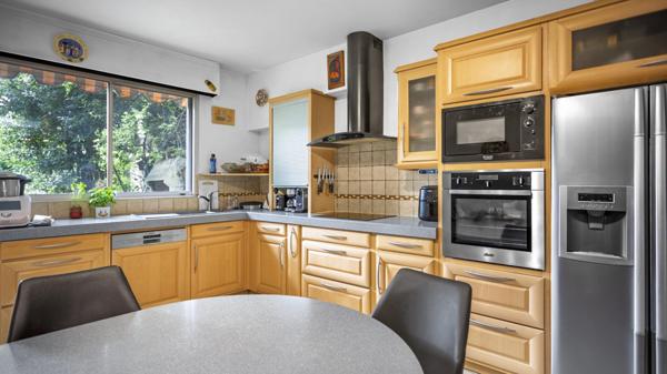 Maison familiale avec jardin & appartement indépendant