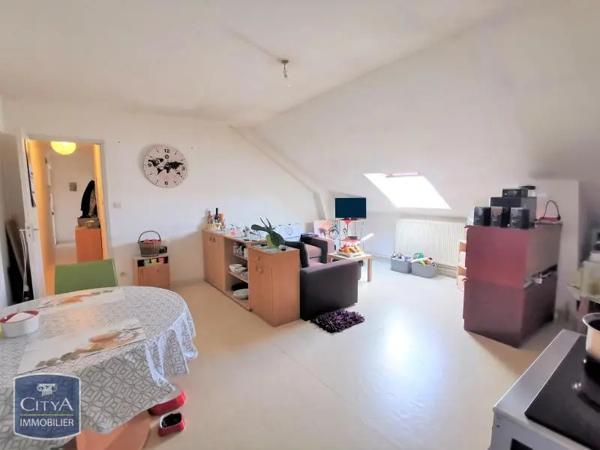 Appartement à louer 3 pièces 62.7m² Crécy-sur-Serre (02270)