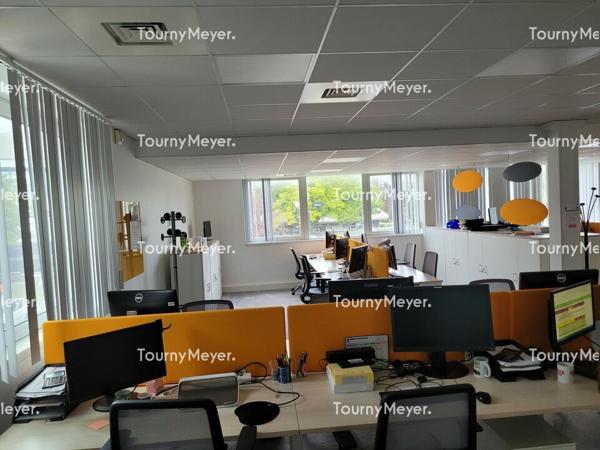 IMMEUBLE PRIVATIF BUREAUX - A LOUER