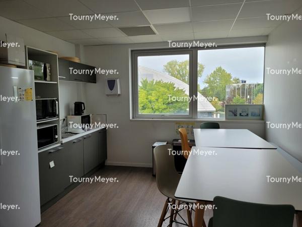 IMMEUBLE PRIVATIF BUREAUX - A LOUER