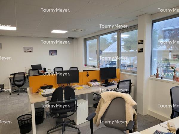 IMMEUBLE PRIVATIF BUREAUX - A LOUER