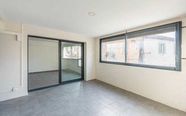 Appartement à vendre    3 pièces •  Pertuis