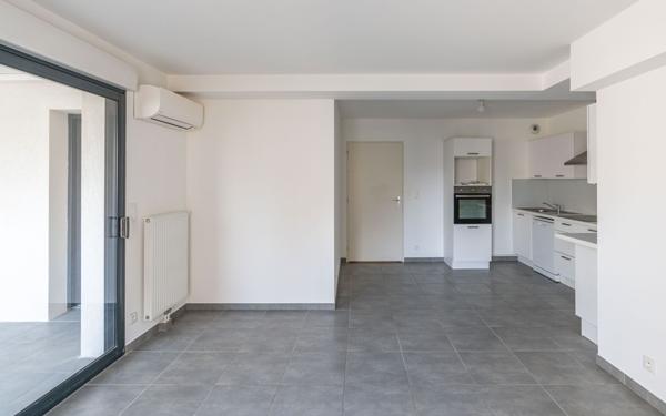 Appartement à vendre    3 pièces •  Pertuis