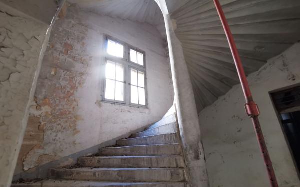 Maison à vendre    2 pièces •  Beaucaire