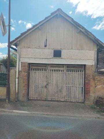 Maison de ville à vendre à Leugny dans l'Yonne (89130), ref : 1008233