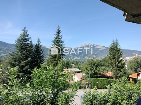 Joli T2 traversant de 43m² avec terrasse situé au 1er étage