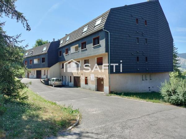 Joli T2 traversant de 43m² avec terrasse situé au 1er étage