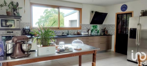 Maison à vendre 8 pièces 170 m² Les Loges-Marchis