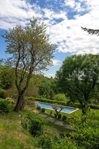 LIMONEST, village à pied et vue exceptionnelle pour cette propriété familiale 6 chambres entièrement rénovée