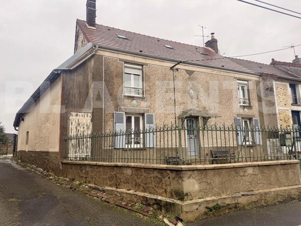  Maison ancienne de caractère – 157 m² – Jardin clos – Dépendance