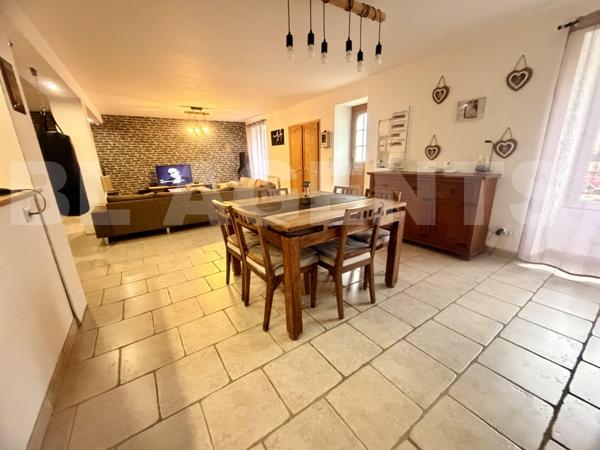  Maison ancienne de caractère – 157 m² – Jardin clos – Dépendance