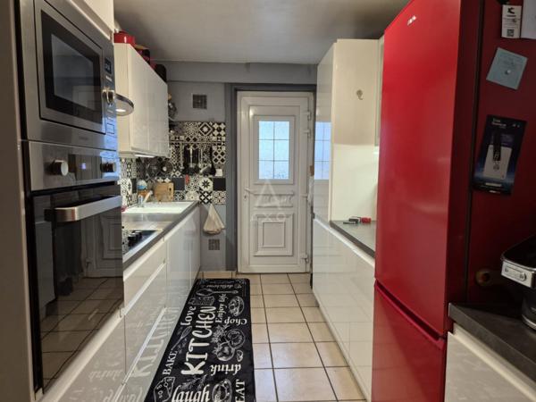 Maison familiale de 140 m² avec garage 60 m² - 315 000 